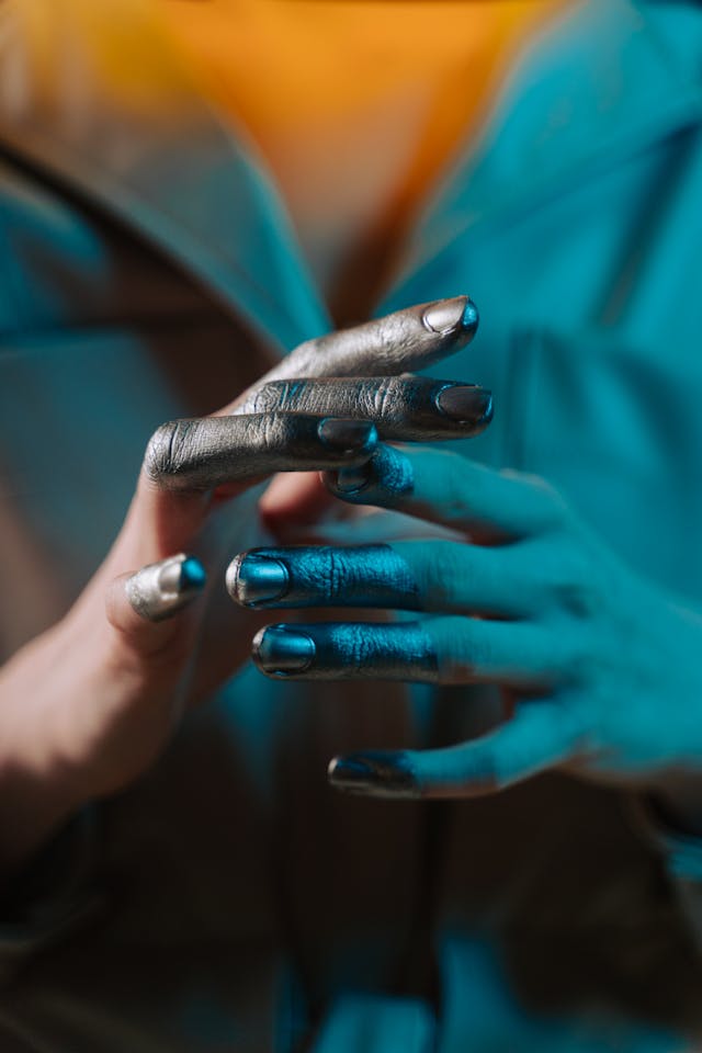 Fall Nail Trends: The Chrome Revolution